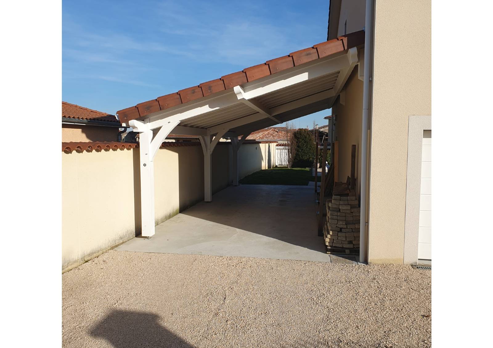 Appentis adossé sur façade - Abri pour 1 voiture et rangement