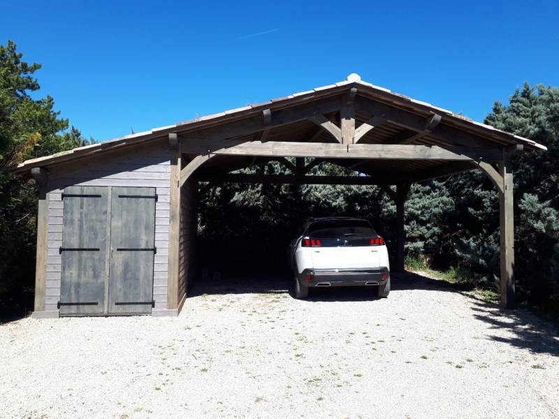 Abri 2 voitures avec local de rangement