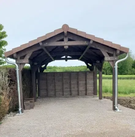 Création d'un abri bateau en bois sur mesure à Massongy en Haute Savoie