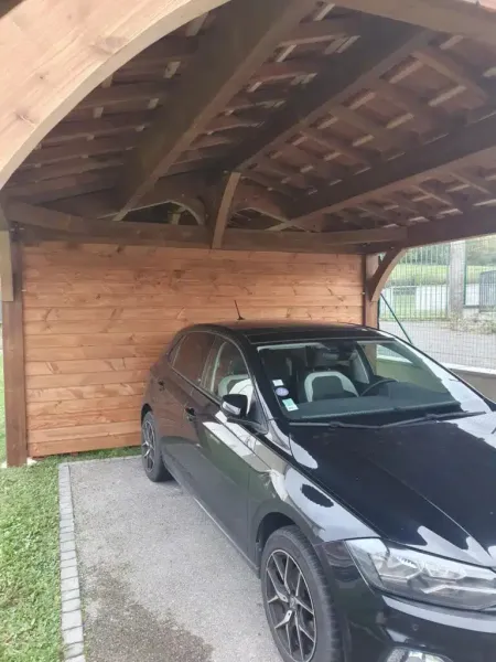 FAQ avec réponses à vos questions les plus posées à propos de la fabrication d’un carport en bois à Lyon et sa région