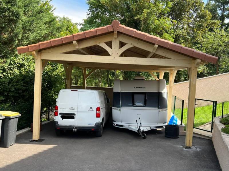 Abri pour 2 voitures, caravanes, fourgon avec une grande hauteur