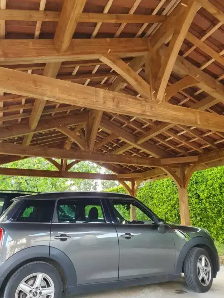 Ferme en charpente traditionnelle bois