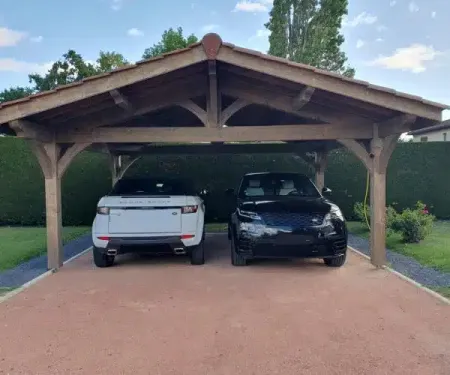 Notre zone d'activité pour ce service Carport à une ou deux pentes en bois sur mesure avec toit tuilé ou bac acier et structure double pour abriter deux véhicules